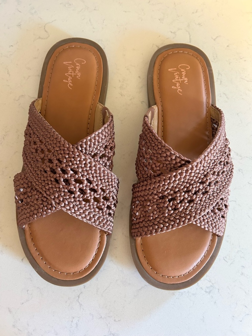 Like New Crown Vintage Antola Bronze Crochet Woven Boho Flat Slip On Sandal - Picture 13 of 15